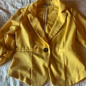 yellow blazer